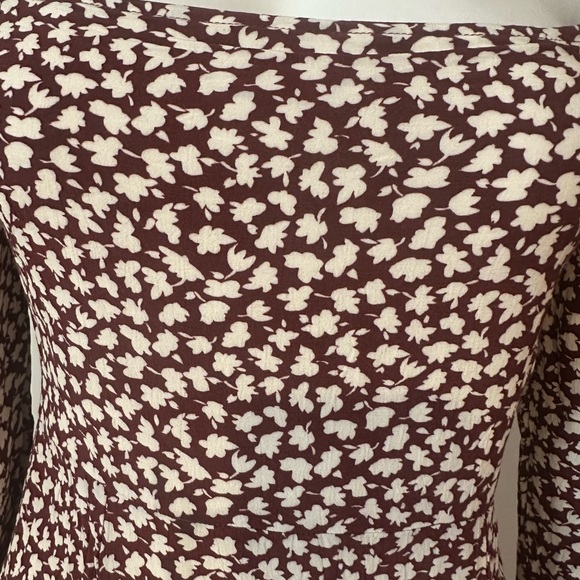 RIXO Hattie Floral Printed Square Neck Midi Dress - Picture 6 of 8